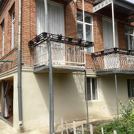 B&B Villa Maurizio Tskaltubo ภายนอก รูปภาพ