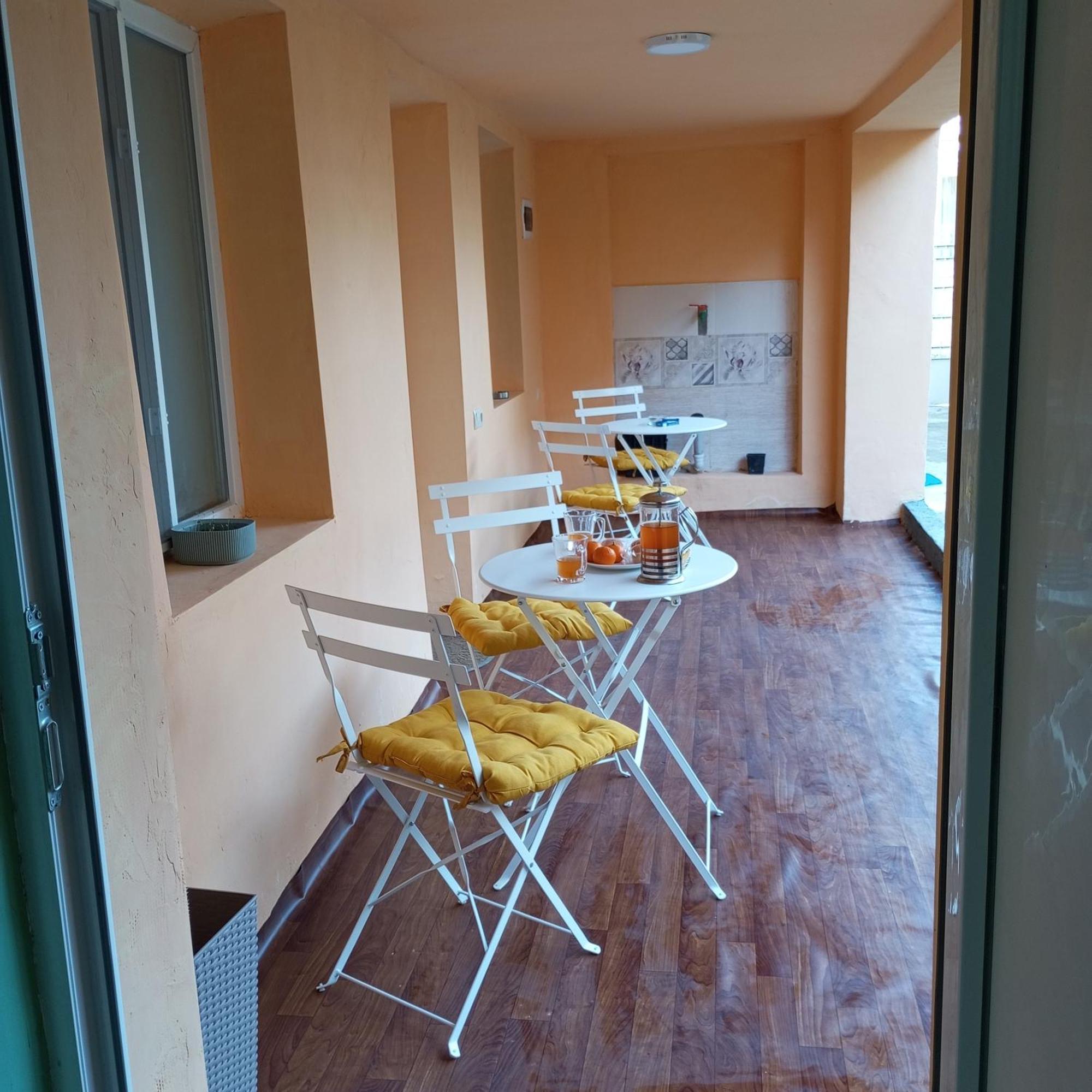 B&B Villa Maurizio Tskaltubo ภายนอก รูปภาพ